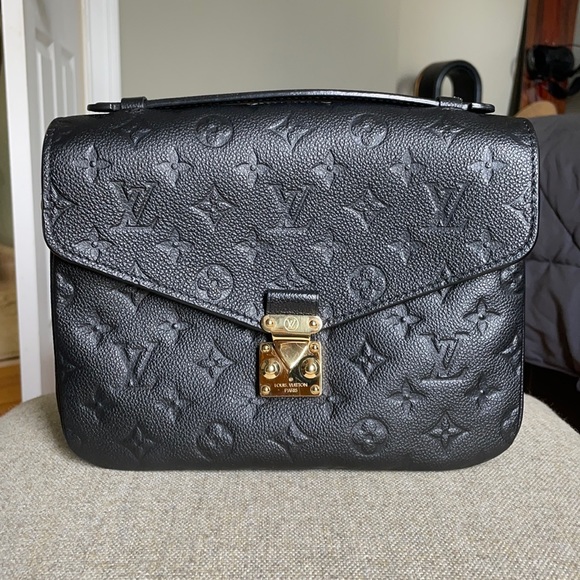 Louis Vuitton Pochette Métis - Picture 5 of 5